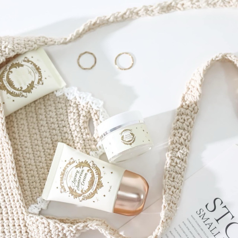 1 แถม 1 แพ็คเกจใหม่ กันแดดลักซ์ชัวรี่ SPF 50 𝐋𝐮𝐱𝐚𝐫𝐲 𝐒𝐮𝐧𝐬𝐜𝐫𝐞𝐞𝐧 กันแดดพี่หนิง