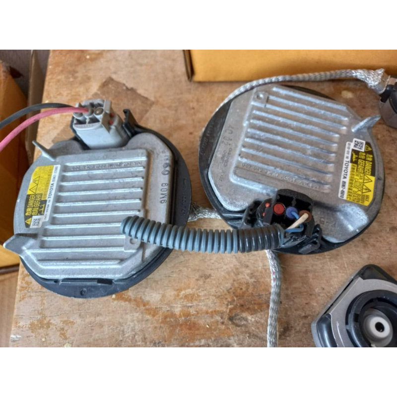 กล่องบาลาส ซีนอนแท้มือสองญี่ปุ่น Toyota D4 Camry ปี 2014-2018 ACV50,51 สติ๊กเกอร์ไม่มีผลต่อการ