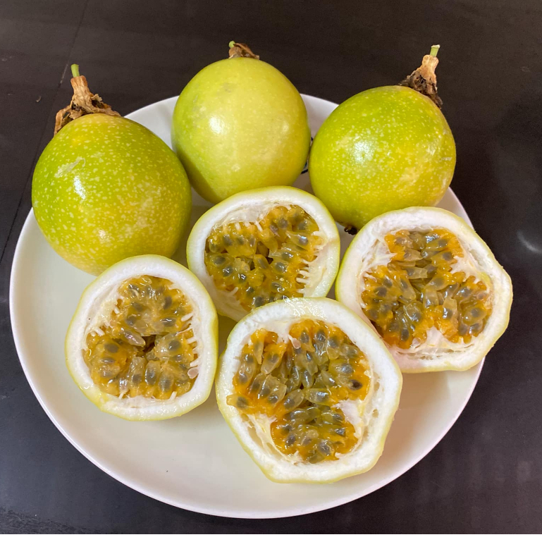 เสาวรสพันธุ์สีเหลือง (เก็บสด ส่งตรงจากสวนทุกออเดอร์)