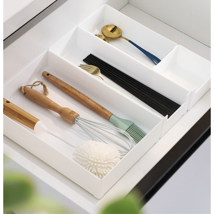 กล่องแบ่งพาทิชั่น แบ่งช่องในลิ้นชัก กล่องเก็บของลิ้นชักพลาสติก และจัดเรียงโต๊ะ ให้เป็นระเบียบ เป็นโซน ๆ สไตล์มินิมอล