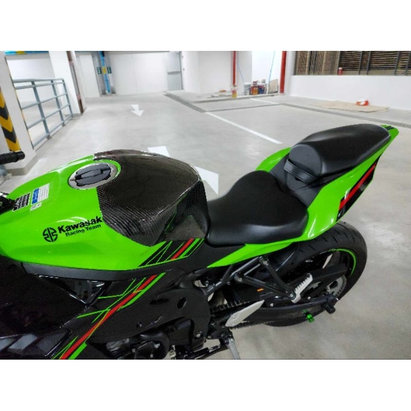 ครอบถังโหนกตรงรุ่นzx25rและzx4