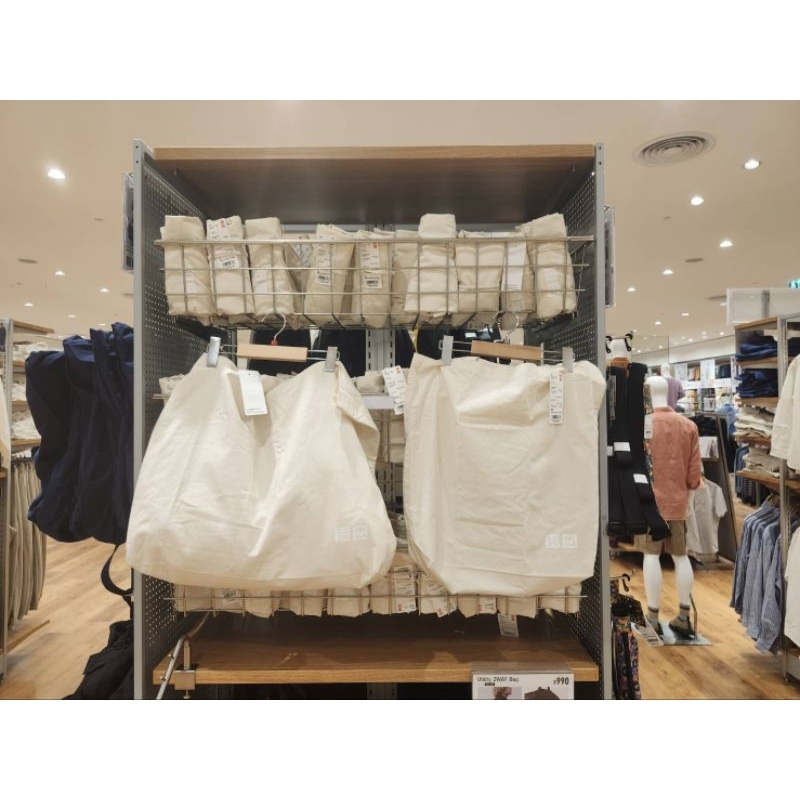 ถูกที่สุดใน Shopee ❤️❤️ของแท้กระเป๋าผ้า uniqlo ถุงผ้า uniqlo ของแท้จาก Shop กระเป๋า Eco Bag ไซส์ M,L ซื้อคู่ถูกกว่า❤️❤️