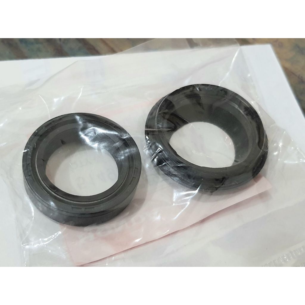 ซีลโช๊คหน้า Honda เวฟ100,เวฟ125,เวฟ110i,Scoopy,Click110 <51490-KGH-901>