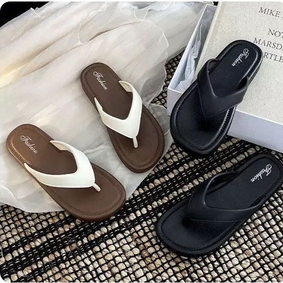 รองเท้าแตะหูคีบ ยางPVC พื้นหน้า 2.5ซม สีเรียบ  มี2สีให้เลือก สำหรับผู้หญิง S-152