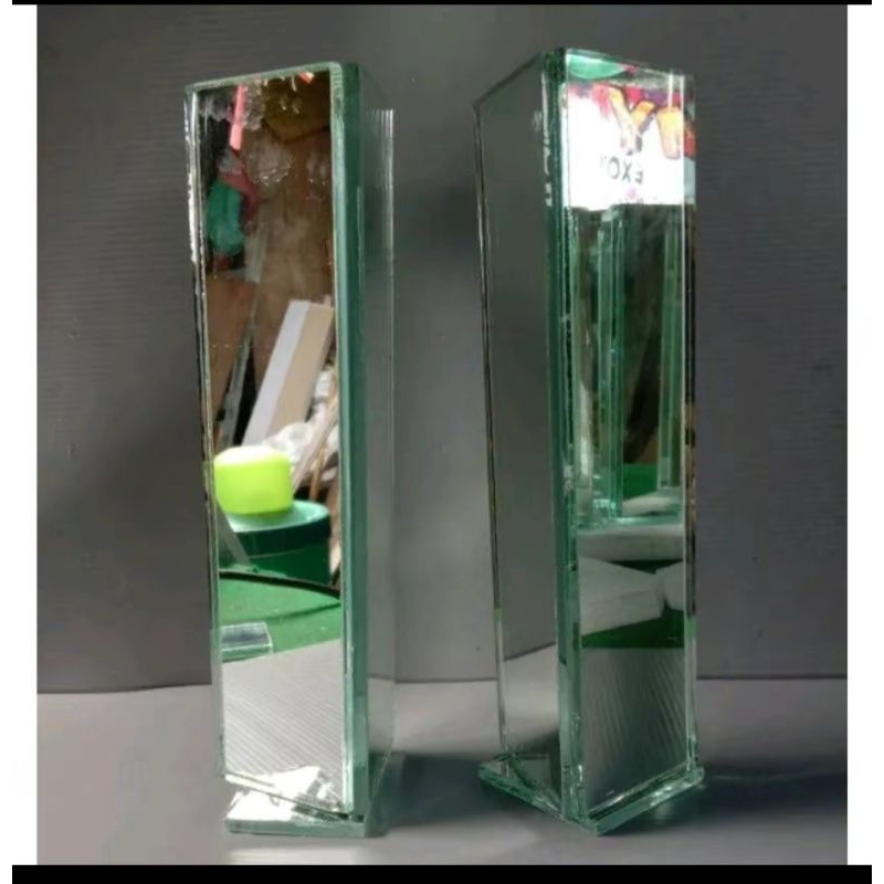 กระจกเงาล่อปลาหมอสีกระจกสามเหลี่ยมสูง 10 นิ้ว