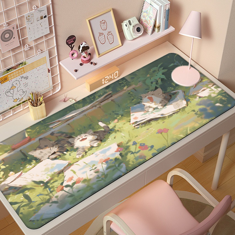 [พร้อมส่ง] แผ่นรองเมาส์ การ์ตูนแมวน่ารัก งานเย็บขอบ ขนาดใหญ่ 80x30 ซม. (หนา 3 มม.) Biangels
