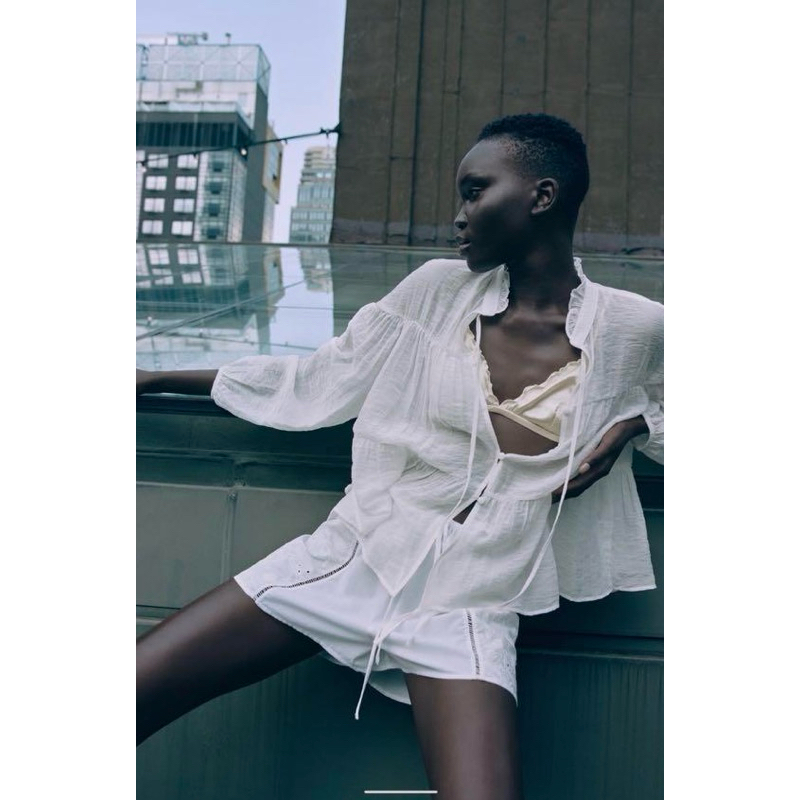 ZARA x cotton M made in Turkey คอลใหม่ คอระบาย น่ารักกริบ อก 40 ยาว 25 Tag ครบ Code: 3312(8)