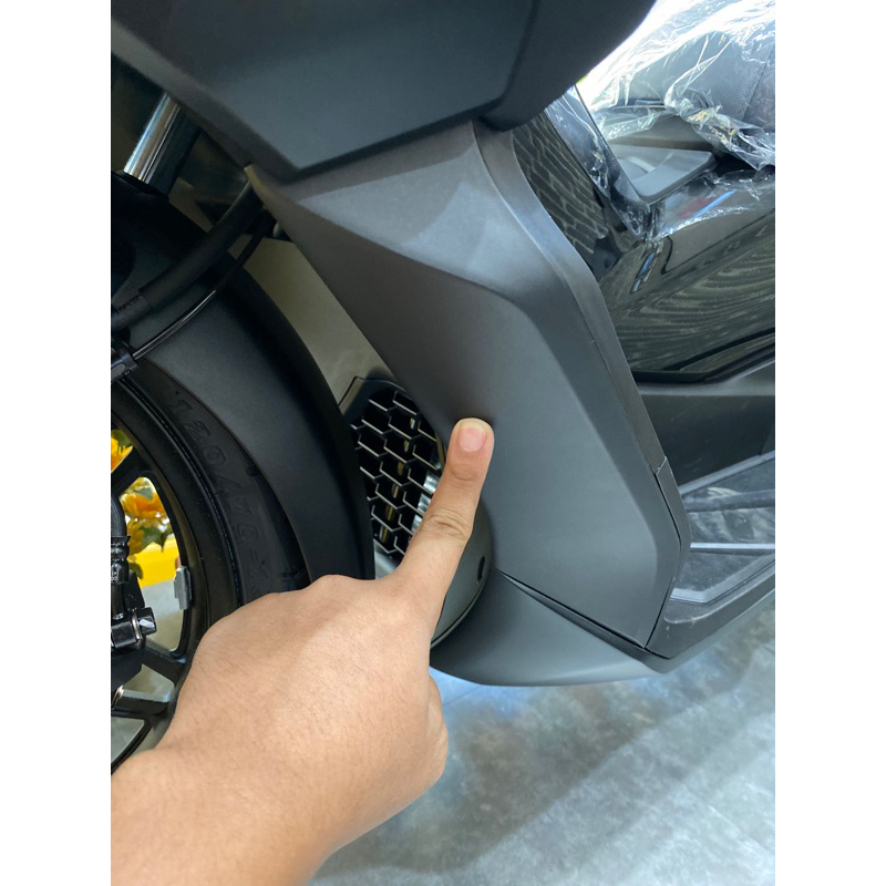 ฝาครอบหน้าด้านล่าง อกหน้า Forza 350 จัดส่งฟรี