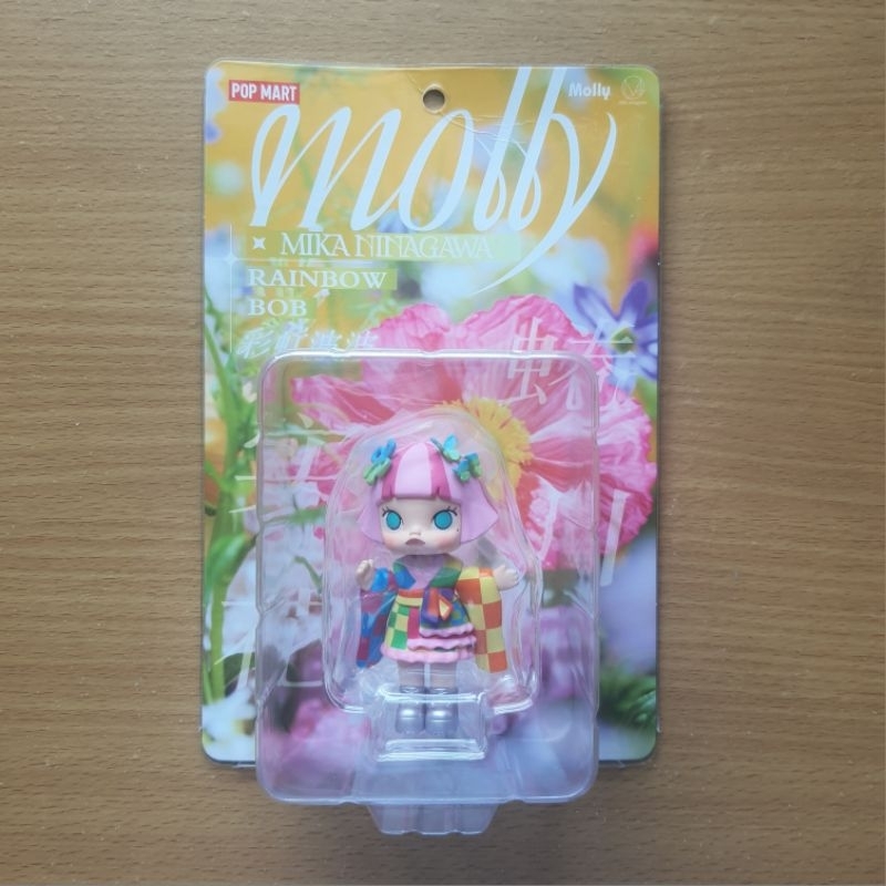 ฟิกเกอร์ POP MART MOLLY×MIKA NINAGAWA Rainbow BOB figure ของแท้ *แพ็คเกจมีรอยยับ*