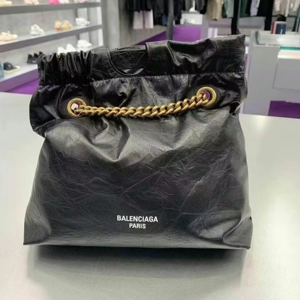 ✨ BALENCIAGA Crush Small Tote Bag Balenciaga กระเป๋าสะพายไหล่ กระเป๋าสะพายไหล่ 742942