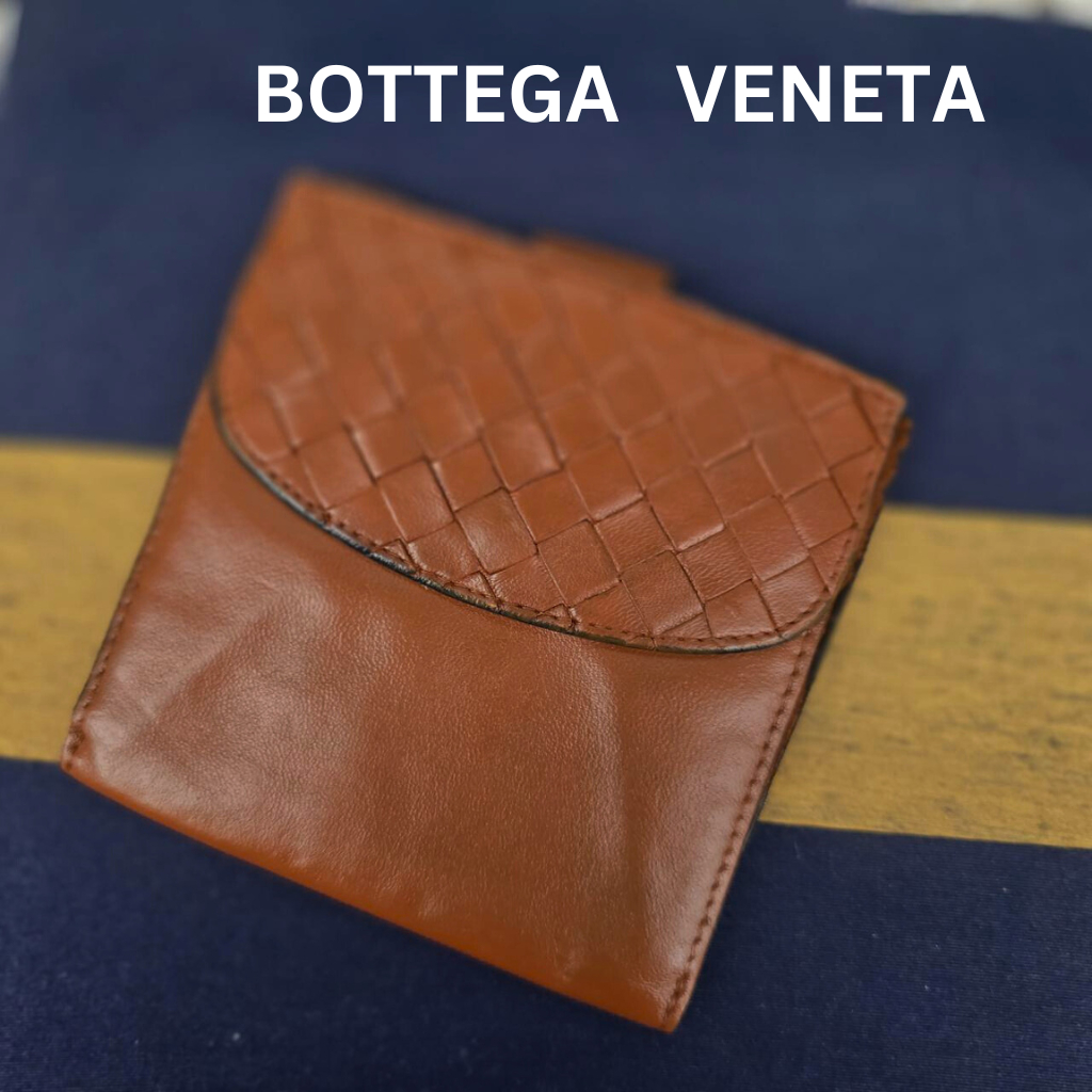 กระเป๋าหนังใบสั้น โบเตก้า เวเนตต้า  Bottega Veneta รุ่นวินเทจหนังนิ่มมือสองของแท้ มีหลายช่องการใช้งา