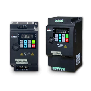 【Ready Stock】SAKO SKI780 VFD อินเวอร์เตอร์ Variable Frequency Drive Converter Inverter 220v 380v 3ph 0.75KW 1.5KW 2.2KW