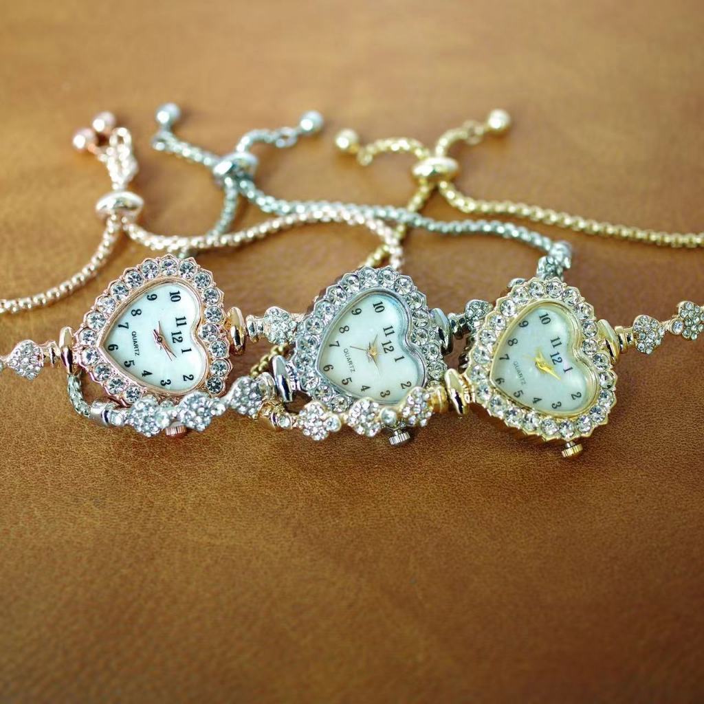 AURORAX หน้าปัดรูปหัวใจ นาฬิกาข้อมือผู้หญิง นาฬิกาเท่ๆ ลูกปัดหิน นาฬิกา นาฬิกาคู่ ของขวัญ สร้อยข้อมือ