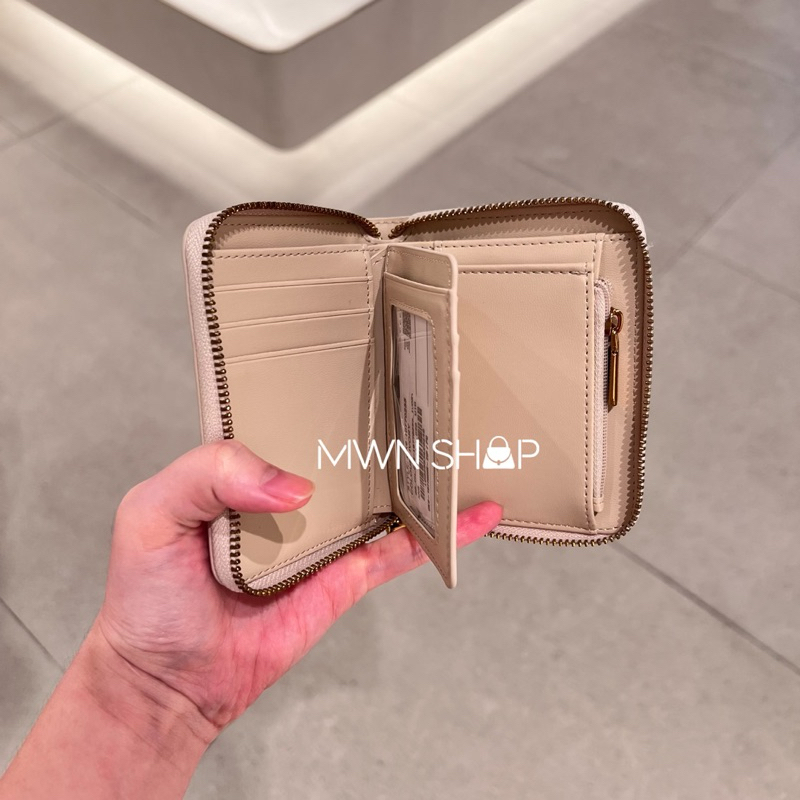 Charles&keith กระเป๋าสตางค์ basic square มีโค้ดลด30% พร้อมถุงผ้า ถุงกระดาษ ของแท้จากชอป - รูปที่ 4