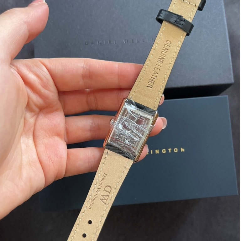 ใหม่พร้อมส่ง⚡️ของแท้จากช้อปญี่ปุ่น💯 นาฬิกาDW Bound Black Crocodile