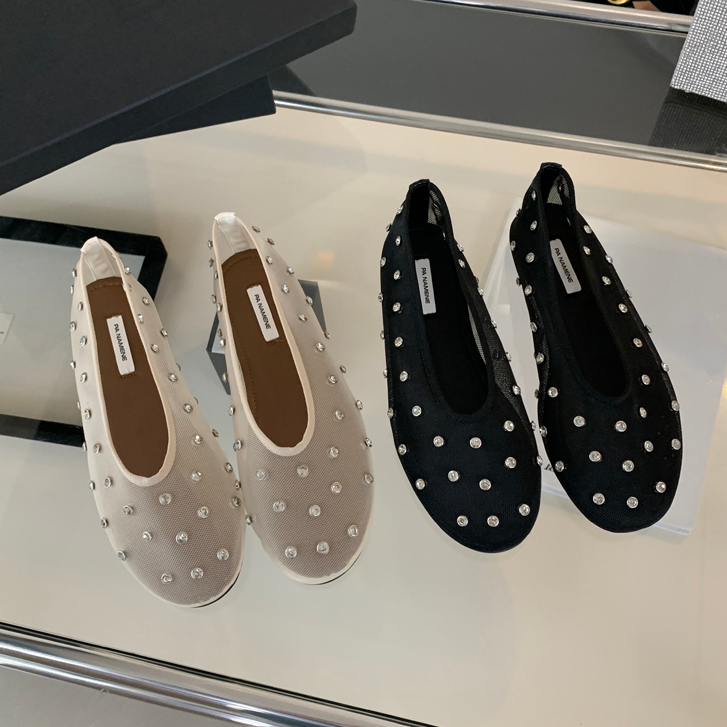 (Pre Order) รองเท้า รุ่น Giddy Shoes มี 2 สี | PENN STUDIO