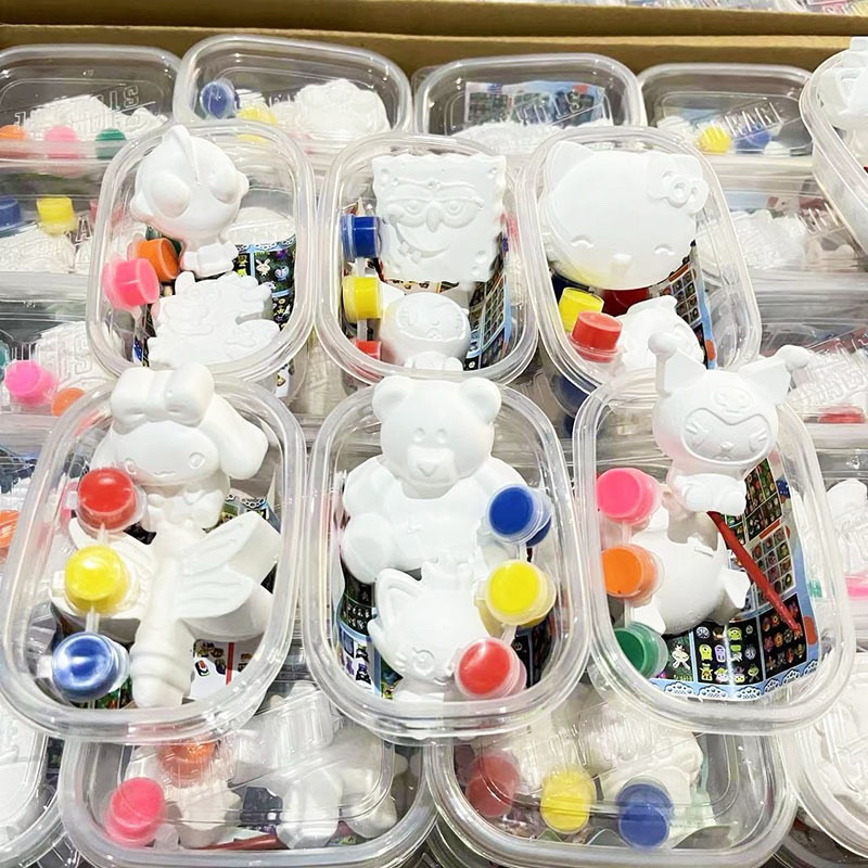 ตุ๊กตาระบายสี DIY ตุ๊กตาปูนปลาสเตอร์ 2ตัวสุ่ม พร้อมสีและพู่กัน ของแจกเด็กอนุบาล