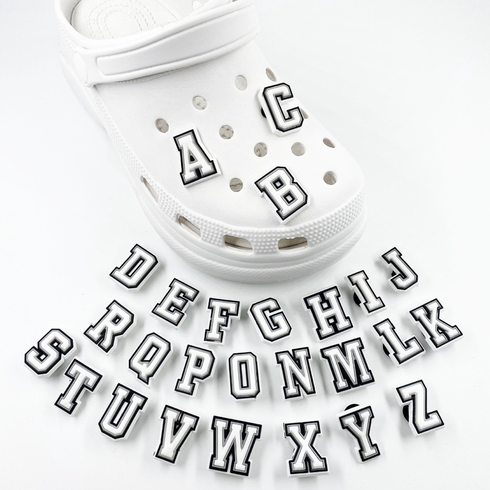 ตัวติดรองเท้า ตัวอักษร A-Z เพชร คริสตัล สีเงิน Diy  สำหรับตกแต่งรองเท้าหัวโต ติดง่าย