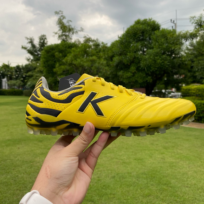 Kelme X Tlss ท็อปหนังจิงโจ้แท้ ใส่เตะหญ้าเทียมนุ่มๆ