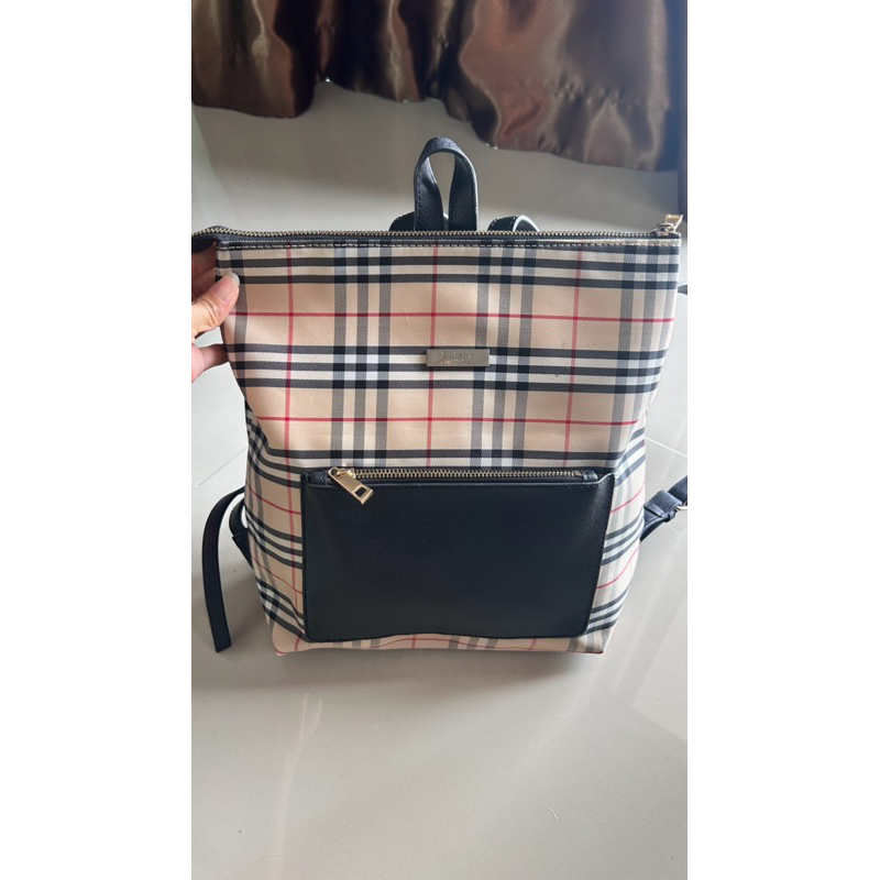 BURBERRY BACKPACK SIZE 13”