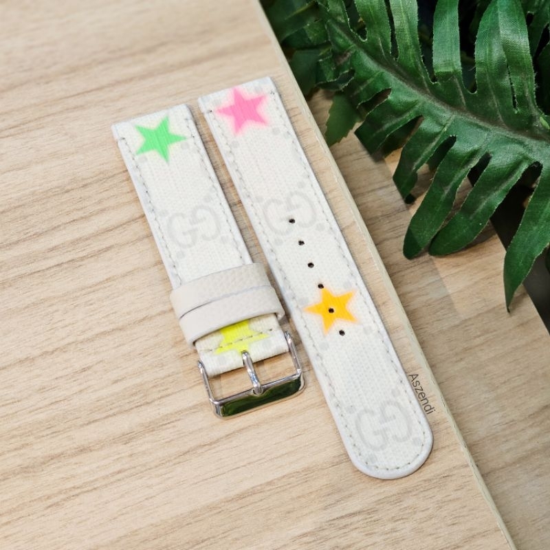 (พร้อมส่ง) สายนาฬิกาแบรนด์เนมแท้ Gucci Neon Star ดาวสะท้อนไฟ