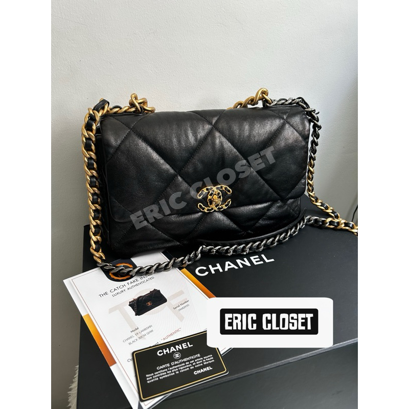 CHANEL 19 SIZE 30 (GHW) GOAT (used)