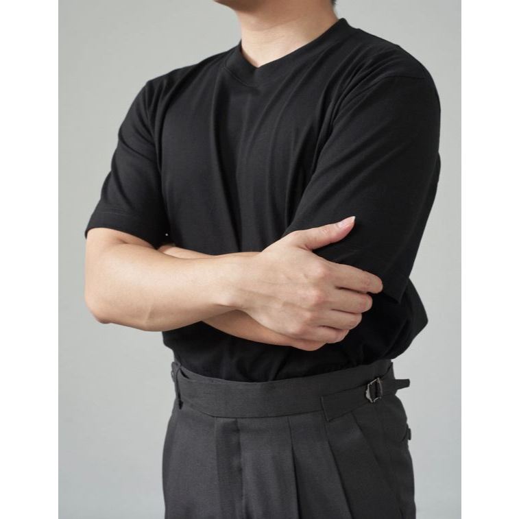 The Finery - The Essential Tee in Black เสื้อยืดคอกลม สีดำ ผ้า Premium Comfort