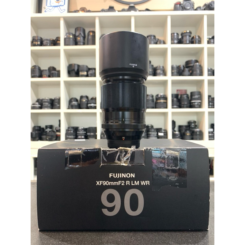 Fujifilm. XF 90mm F2 R LM WR  อุปกรณ์ครบกล่อง