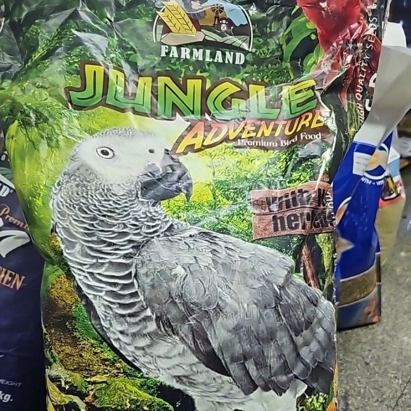 Farmland Jungle Adventure ขนาด 15 kg สำหรับมาคอว์