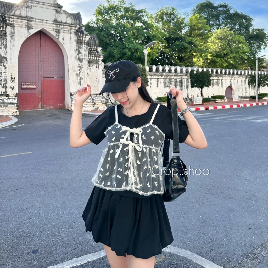 crop..shop เสื้อครอปเเต่งสายเดี่ยวซีทรู งานลมุนมากเข้ากันสุด ใส่ง่ายผ้าดี งานราคาปังมาก สวยสดใสเวอร์