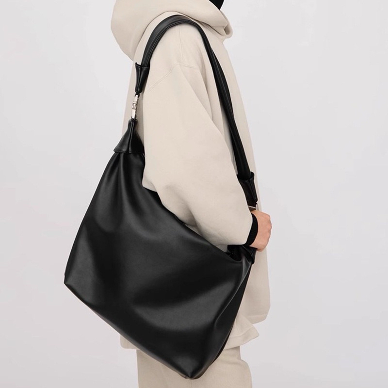 KENJI BAG กระเป๋าหนังสะพายข้างใบใหญ่