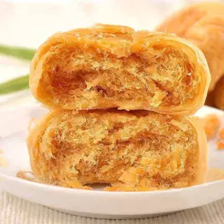 ขนมเปี๊ยะไก่หยอง และ ขนมเปี๊ยะหมูหยอง MD ขนมเปี๊ยะไส้ไก่หยอง M&D เอ็ม&ดี 12 ชิ้น x 42 กรัม
