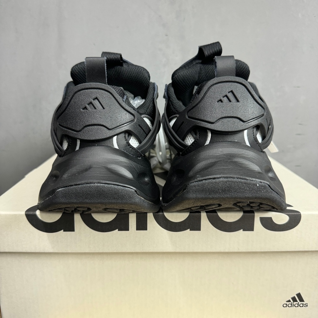 (100% ของแท้) adidas VENTO XLG DELUXE รองเท้าผู้ชายและผู้หญิง (จัดส่งฟรี)