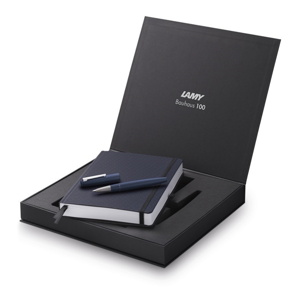 LAMY 2000 blue Bauhaus Limited edition (ปากกาลามี่ ด้ามสีน้ำเงินเข้ม)