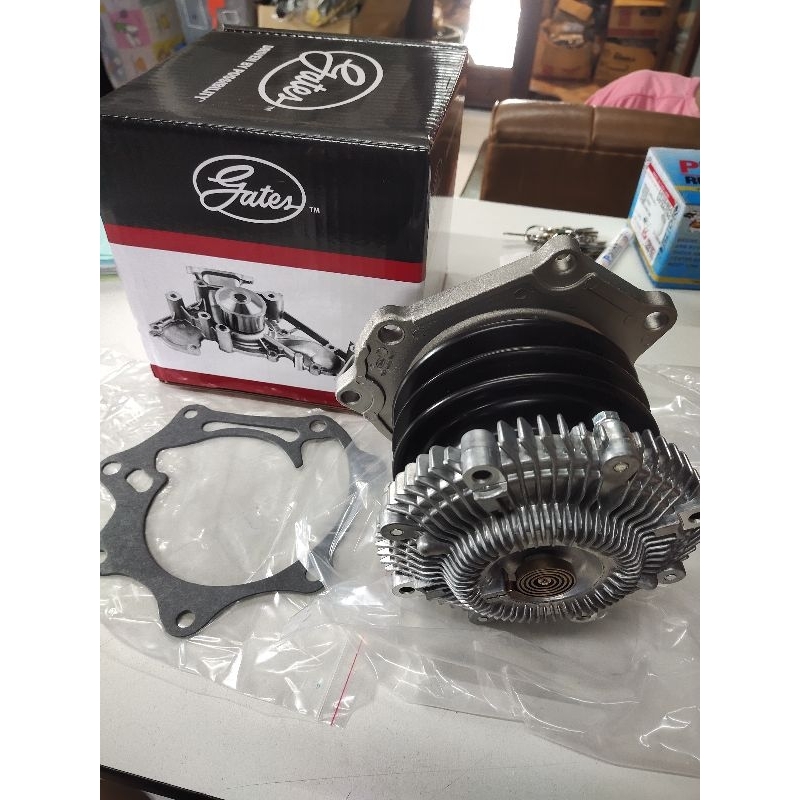 ปั้มน้ำ Nissan Big-M เครื่อง ฝาแดง BD25 ยี่ห้อ Gates