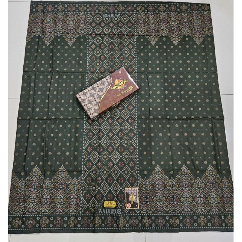 Sarung WADIMOR ผ้าโสร่งชายเเบรนด์ วาดีมอร์ ลายบาติก