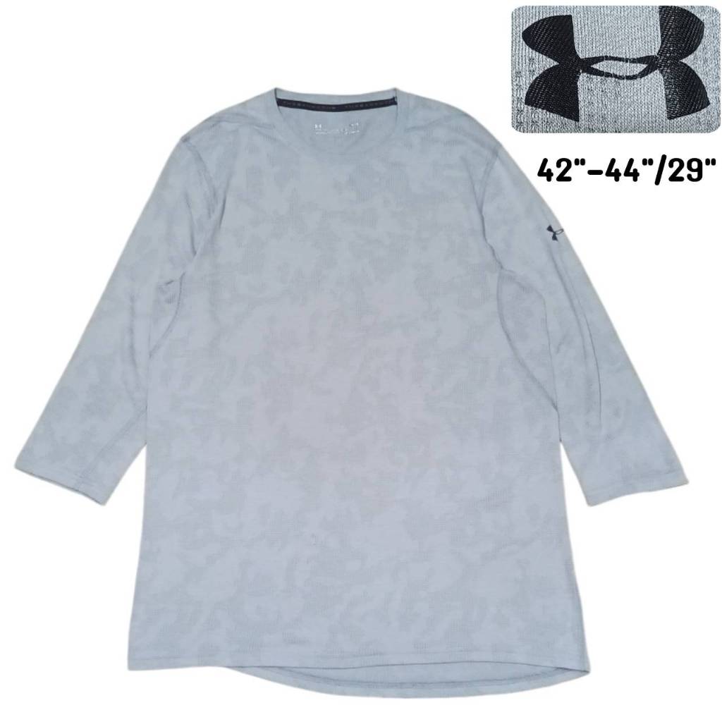 UNDER ARMOUR Long Sleeve Shirt  เสื้อแขนยาว  ผ้ากีฬา  อันเดอร์ อาร์เมอร์ สีเทา ลายกราฟฟิก  มือสอง สภ