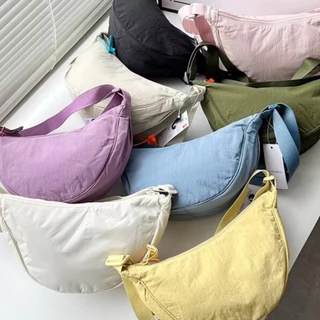พร้อมส่ง มี39สีใหม่ กระเป๋า สไตล์ยูนิโคล Uniqlo Round Mini Shoulder Bag ผ้าไนลอน กระเป๋าคาดอก เบา
