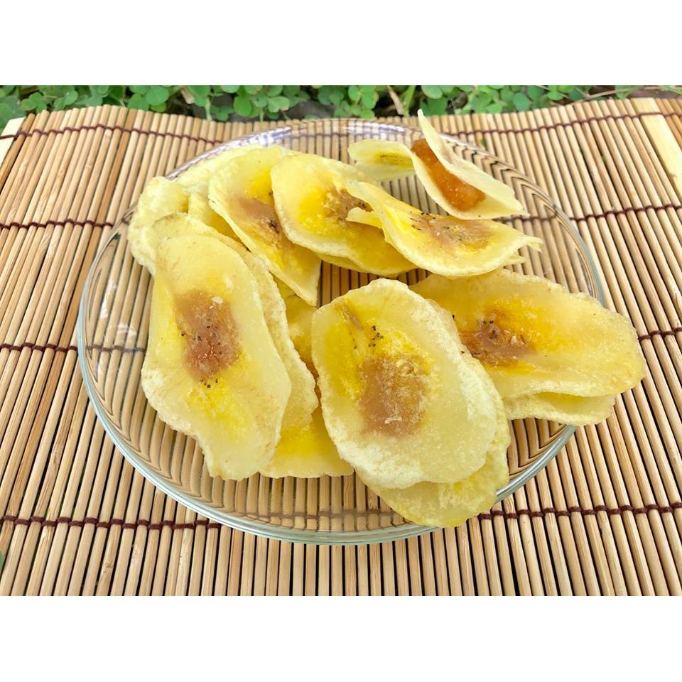 📍กล้วยหินไส้มะขาม  แผ่นบางกรอบผ่านการอบ รสชาติเปรี้ยวหวาน