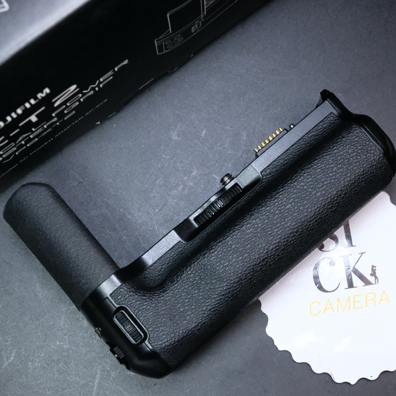VG-XT2 ( Battery Grip For XT-2 ) (มือสอง)