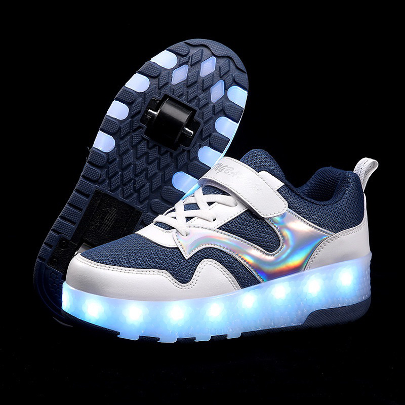 (พร้อมส่งจากไทย) มีไฟ ชาร์จได้ รองเท้าสเก็ต ล้อหน้าถอดได้ ล้อหลังพับ-กางได้