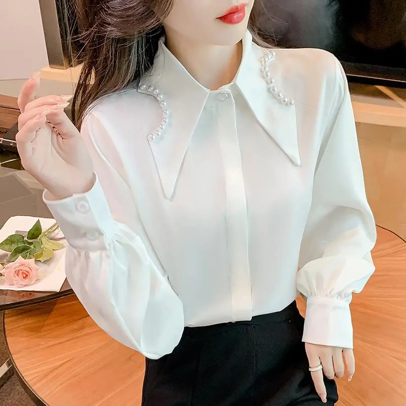 ผลิตภัณฑ์ใหม่ขายร้อน เสื้อเชิ้ตผ้าลูกฟูกหนาระดับมืออาชีพสไตล์เกาหลีพร้อมอารมณ์ที่ทันสมัยและเสื้อผ้าคลุมไหล่ POLO แขนยาวส