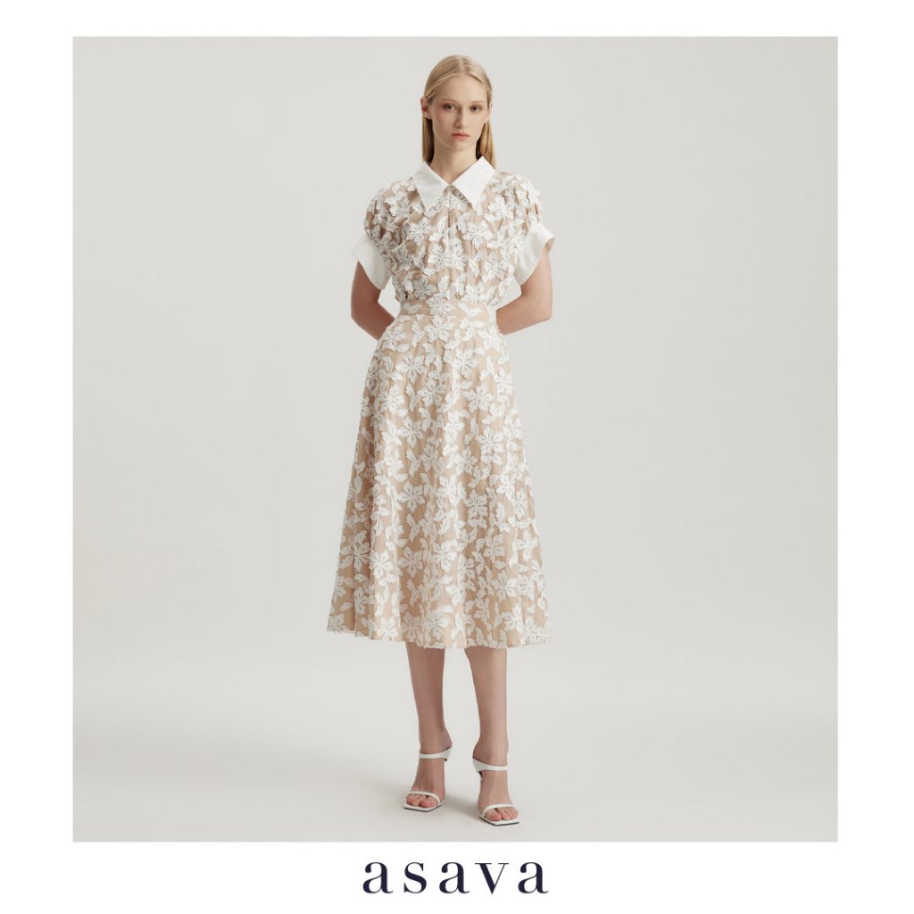[asava aw24] Eviana Flare Skirt กระโปรงผู้หญิง ทรงแฟลร์ กระเป๋าข้าง ซิปข้าง ผ้าปักลายดอกไม้