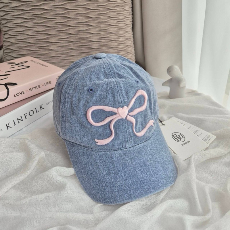 พร้อมส่ง[ใช้โค้ด30%ลด฿1,000] ของแท้ RONRON HEART RIBBON BALL CAP หมวกโลโก้โบว์ Free size มีสายปรับขนาดได้