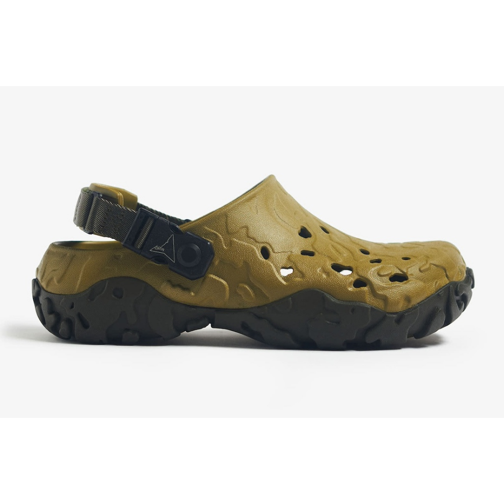 CROCS 209387-3UC U ROA ATLAS CLOG ALOE/MT