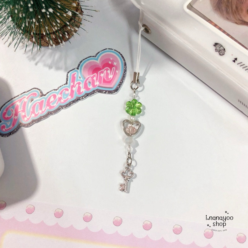 keychain flower & key | พวงกุญแจลูกปัด ( ดอกไม้ & กุญแจ )