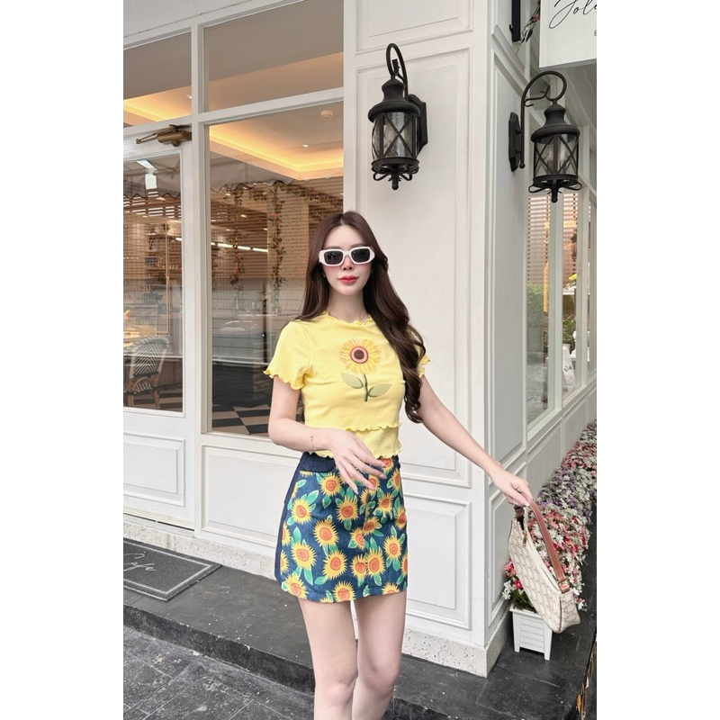 (s,m,3x,4x) ชุดเซตกระโปรง เสื้อยืด+กระโปรง ลายดอกทานตะวัน น่ารักมากๆ งานป้าย chalita