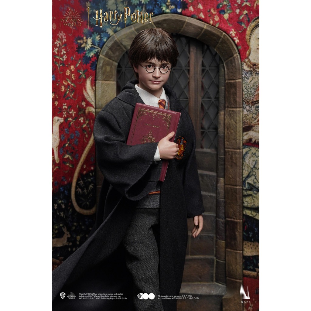 INART : HARRY POTTER AND THE PHILOSOPHER’S STONE - HARRY POTTER (HOGWARTS UNIFORM) PREMIUM VERSION (