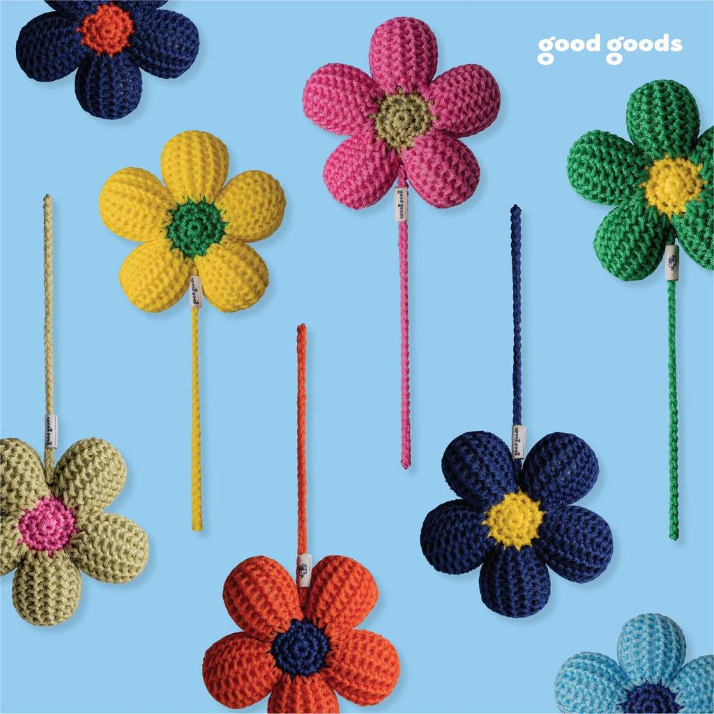 พวงกุญแจดอกไม้ถักโครเชต์ Good Goods