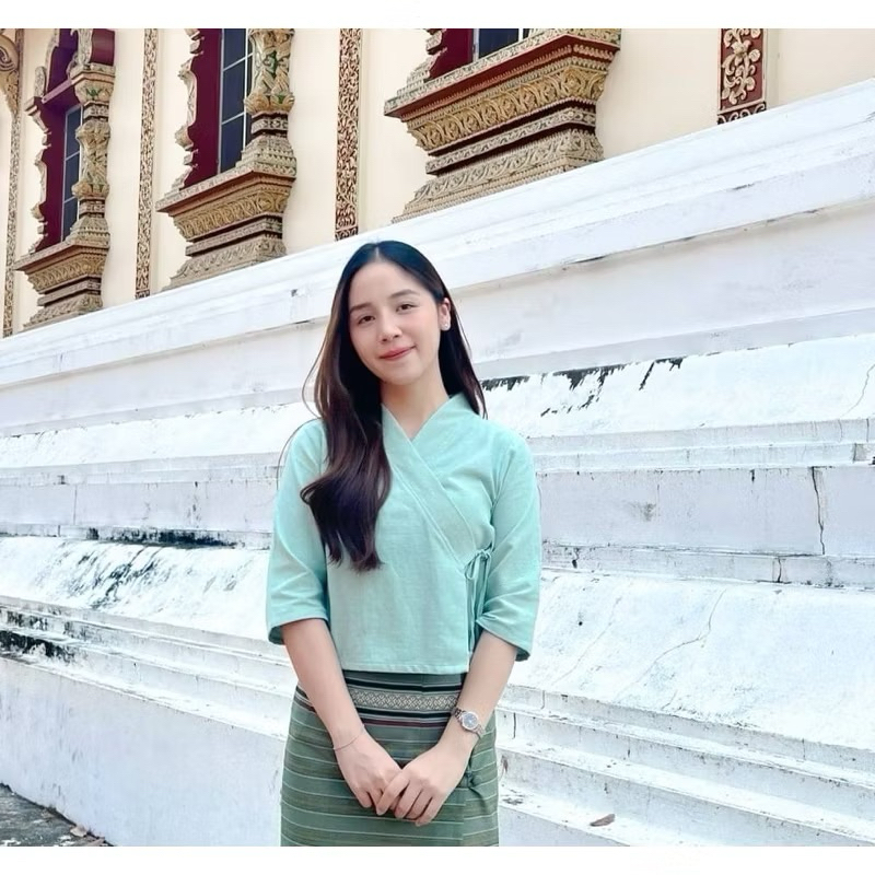 เสื้อเจ้านาง แขนสามส่วน